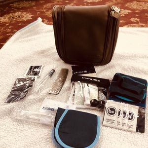 United Global First Inflight Bag